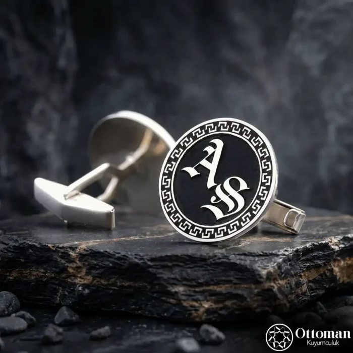 Monogram Harfli Gümüş Kol Düğmesi