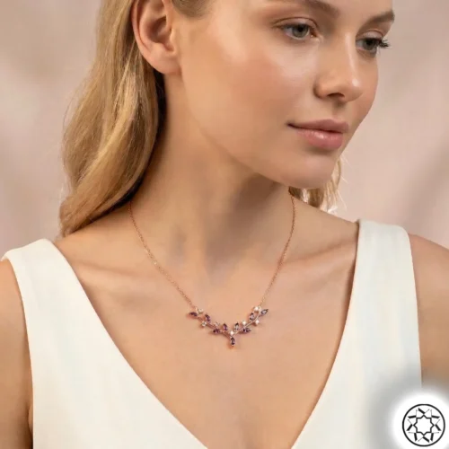 Gemini_Generated_Image_kg8knmkg8knmkg8k.webp Mor Geyik Boynuzu Kadın Gümüş Kolye Modeli