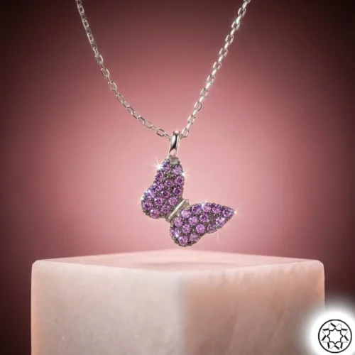 Gemini_Generated_Image_x7044cx7044cx704.webp Mor Kelebek Kadın Gümüş Kolye