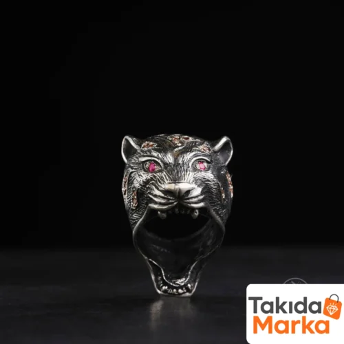 aslan-figurlu-gumus-erkek-yuzuk-296a71.webp Aslan Figürlü Gümüş Erkek Yüzük