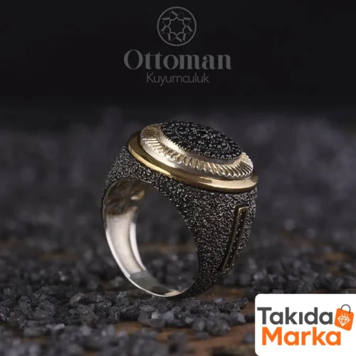 dokulu-yuvarlak-siyah-erkek-gu-mu-s-yu-932691.webp Dokulu Yuvarlak Siyah Taşlı Gümüş Erkek Yüzük