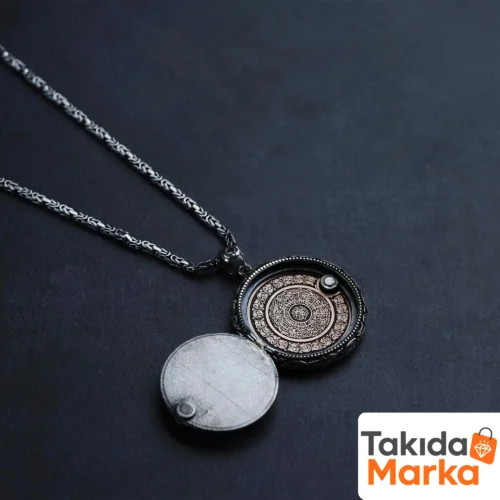 kapakli-koruma-duali-madalyon-kolye-2-d81b-1.webp Kapaklı Koruma Dualı Gümüş Madalyon Kolye