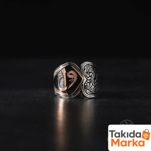 kisiye-ozel-tasarim-elif-vavli-gumus-y-d7-dd6.webp Kişiye Özel Tasarım Elif Vavlı Gümüş Erkek Yüzük
