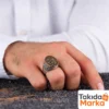 kordugum-gibi-sevmek-5c2-4a.webp Kördüğüm Gibi Sevmek Yazılı Gümüş Erkek Yüzük