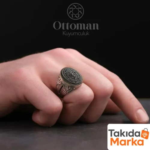ozel-tasarim-mikro-tasli-gumus-yuzuk-6d4f-.webp Özel Tasarım Mikro Taşlı Gümüş Erkek Yüzük